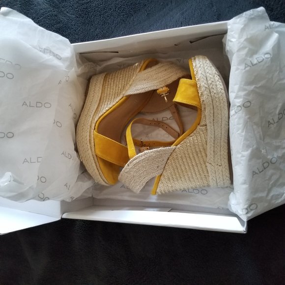 ALDO yellow suede wedge heels. NEW! - Picture 2 of 16
